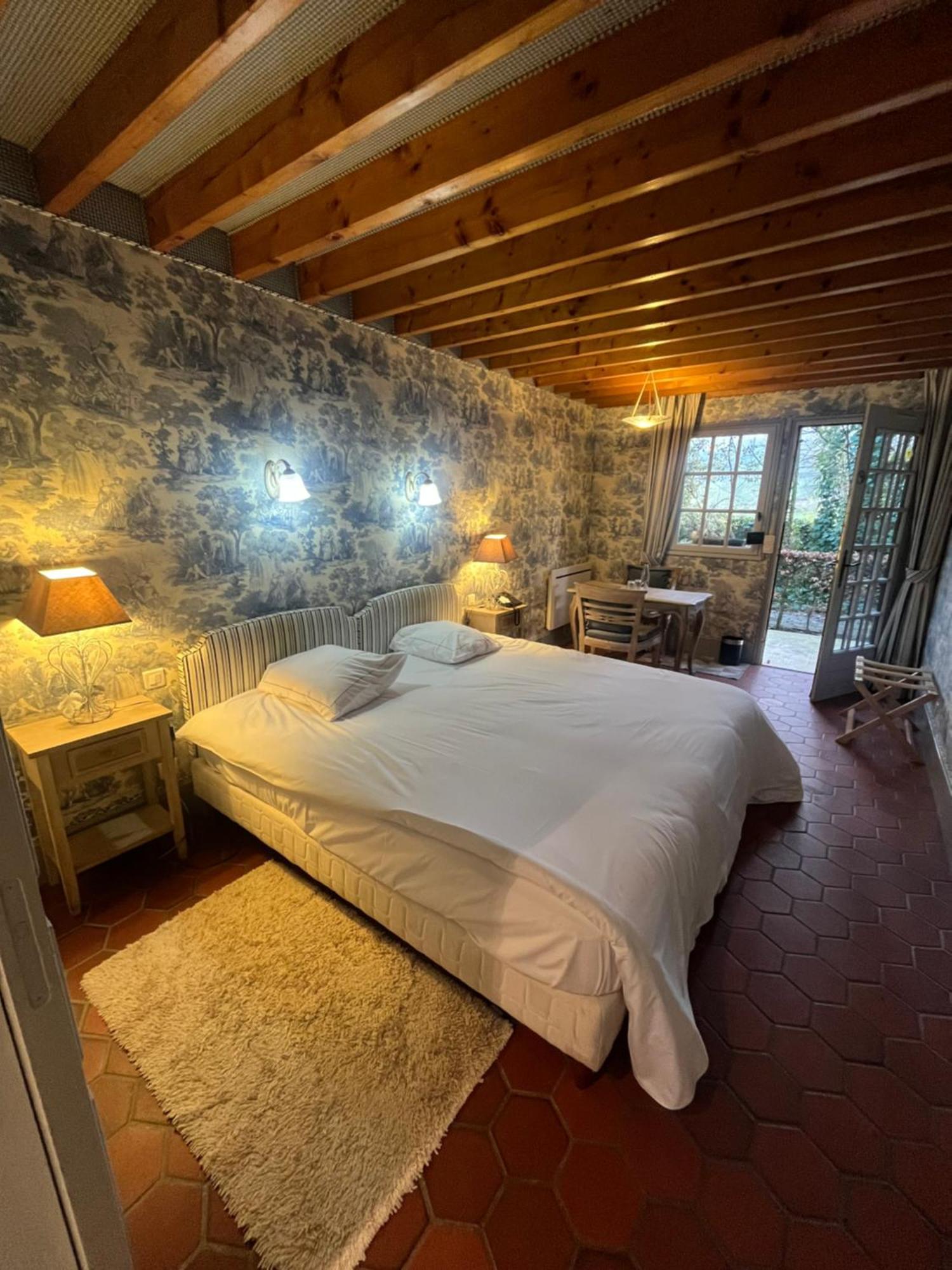 Auberge Du Val Au Cesne Saint-Clair-sur-les-Monts Ngoại thất bức ảnh